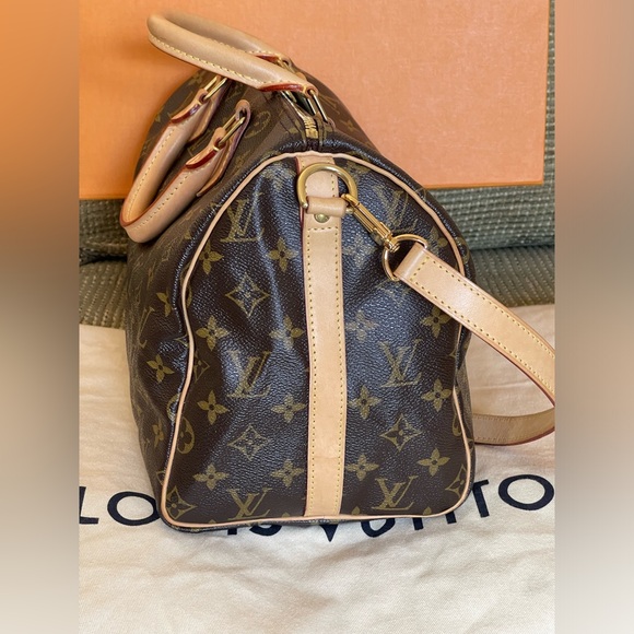 Authentic Louis Vuitton Speedy Bandoulière 30 Monogram - Picture 5 of 16